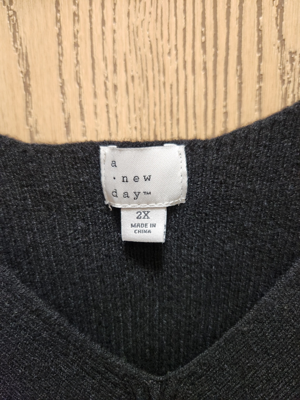 Women's Black V-Neck Tank Top Sweater - 2x Fits Like Roomy XL